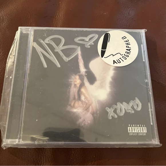 ISO Nessa Barrett - Picture 9 of 9